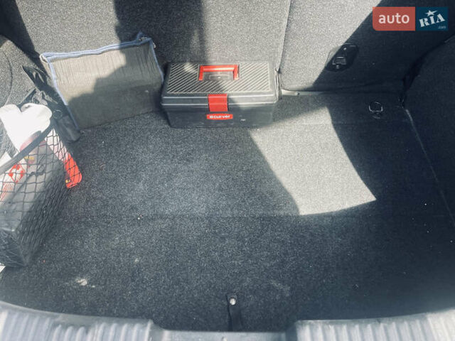 Синій Фіат Браво, об'ємом двигуна 1.4 л та пробігом 294 тис. км за 4400 $, фото 9 на Automoto.ua