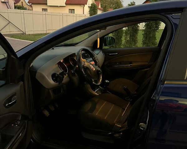 Синий Фиат Браво, объемом двигателя 1.6 л и пробегом 236 тыс. км за 4800 $, фото 11 на Automoto.ua