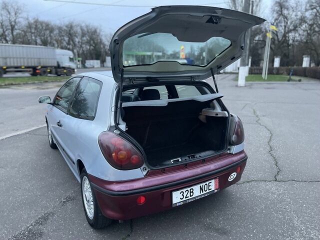 Синий Фиат Браво, объемом двигателя 1.2 л и пробегом 190 тыс. км за 1200 $, фото 10 на Automoto.ua