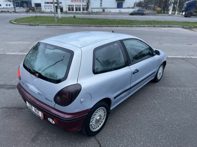 Синий Фиат Браво, объемом двигателя 1.2 л и пробегом 190 тыс. км за 1200 $, фото 4 на Automoto.ua