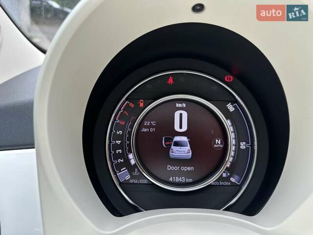 Білий Фіат Чінквеченто, об'ємом двигуна 1.2 л та пробігом 42 тис. км за 9000 $, фото 6 на Automoto.ua