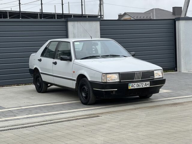 Белый Фиат Крома, объемом двигателя 2 л и пробегом 250 тыс. км за 899 $, фото 2 на Automoto.ua