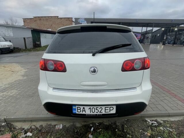 Белый Фиат Крома, объемом двигателя 1.9 л и пробегом 227 тыс. км за 4200 $, фото 6 на Automoto.ua