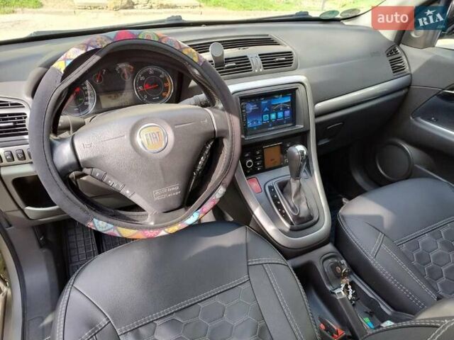 Бежевый Фиат Крома, объемом двигателя 1.9 л и пробегом 260 тыс. км за 6200 $, фото 3 на Automoto.ua