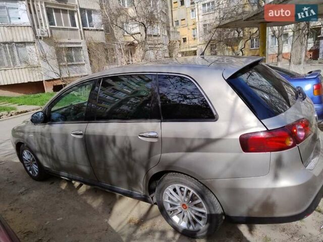 Бежевый Фиат Крома, объемом двигателя 1.9 л и пробегом 260 тыс. км за 6200 $, фото 6 на Automoto.ua