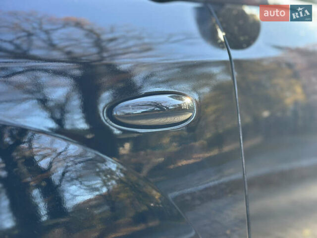 Черный Фиат Крома, объемом двигателя 2.4 л и пробегом 270 тыс. км за 4200 $, фото 10 на Automoto.ua