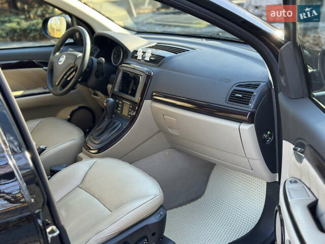 Черный Фиат Крома, объемом двигателя 2.4 л и пробегом 270 тыс. км за 4200 $, фото 57 на Automoto.ua