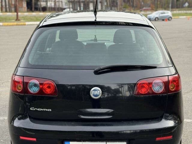 Черный Фиат Крома, объемом двигателя 1.8 л и пробегом 300 тыс. км за 3600 $, фото 6 на Automoto.ua