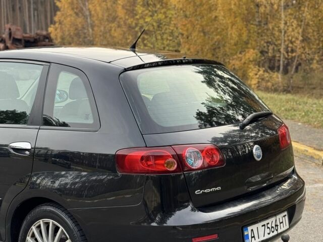 Черный Фиат Крома, объемом двигателя 1.8 л и пробегом 300 тыс. км за 3600 $, фото 7 на Automoto.ua