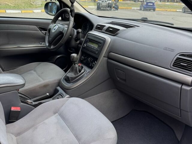 Черный Фиат Крома, объемом двигателя 1.8 л и пробегом 300 тыс. км за 3600 $, фото 12 на Automoto.ua