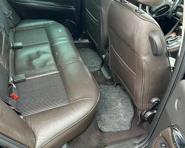 Черный Фиат Крома, объемом двигателя 1.91 л и пробегом 280 тыс. км за 5500 $, фото 12 на Automoto.ua