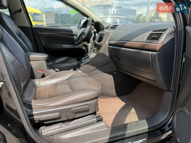 Черный Фиат Крома, объемом двигателя 1.91 л и пробегом 381 тыс. км за 4999 $, фото 9 на Automoto.ua