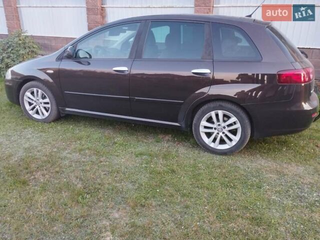 Коричневый Фиат Крома, объемом двигателя 1.9 л и пробегом 418 тыс. км за 5000 $, фото 1 на Automoto.ua