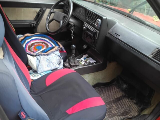 Красный Фиат Крома, объемом двигателя 2 л и пробегом 1 тыс. км за 1000 $, фото 3 на Automoto.ua