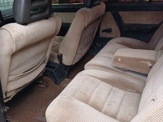 Красный Фиат Крома, объемом двигателя 1.6 л и пробегом 300 тыс. км за 654 $, фото 5 на Automoto.ua