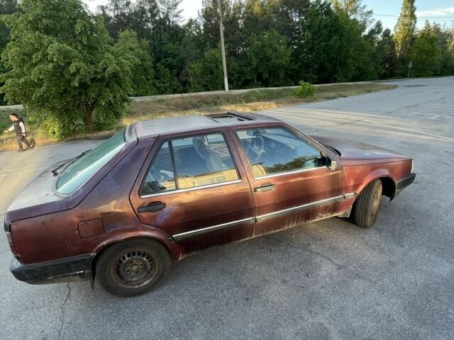 Красный Фиат Крома, объемом двигателя 0 л и пробегом 300 тыс. км за 1000 $, фото 1 на Automoto.ua