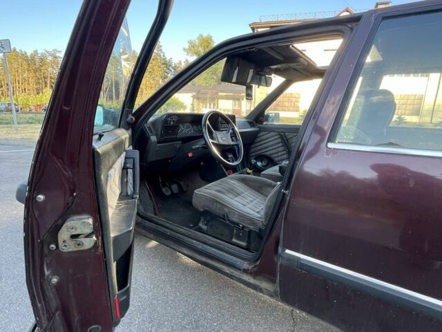 Красный Фиат Крома, объемом двигателя 0 л и пробегом 300 тыс. км за 1000 $, фото 5 на Automoto.ua