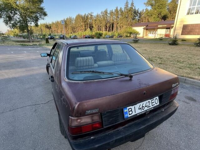 Красный Фиат Крома, объемом двигателя 0 л и пробегом 300 тыс. км за 1000 $, фото 3 на Automoto.ua