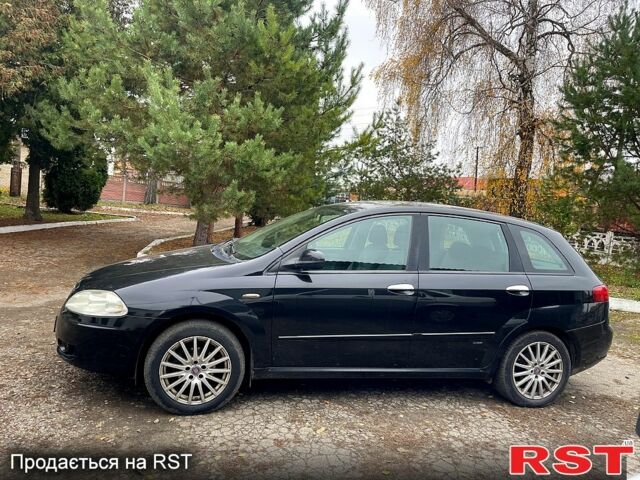 Фиат Крома, объемом двигателя 1.8 л и пробегом 213 тыс. км за 5950 $, фото 6 на Automoto.ua