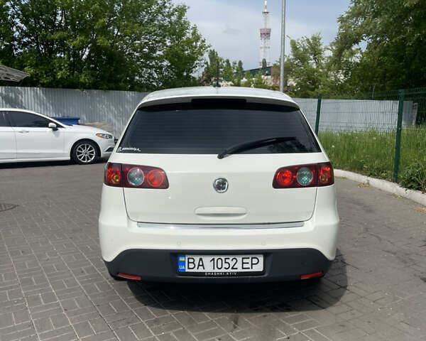 Фиат Крома, объемом двигателя 1.9 л и пробегом 215 тыс. км за 5000 $, фото 3 на Automoto.ua