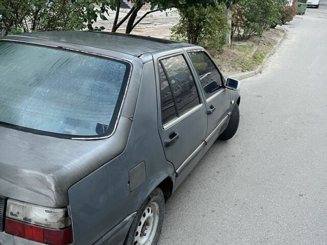 Серый Фиат Крома, объемом двигателя 2 л и пробегом 200 тыс. км за 728 $, фото 2 на Automoto.ua