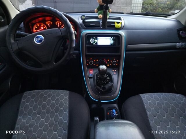 Сірий Фіат Croma, об'ємом двигуна 1.8 л та пробігом 237 тис. км за 4000 $, фото 2 на Automoto.ua