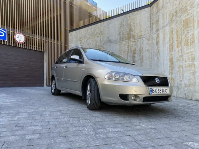 Серый Фиат Крома, объемом двигателя 1.9 л и пробегом 430 тыс. км за 5500 $, фото 3 на Automoto.ua