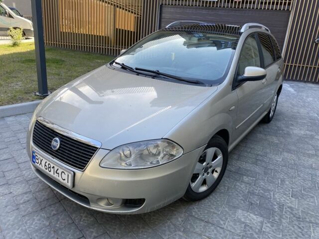 Серый Фиат Крома, объемом двигателя 1.9 л и пробегом 430 тыс. км за 5500 $, фото 2 на Automoto.ua