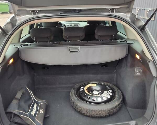 Серый Фиат Крома, объемом двигателя 1.8 л и пробегом 221 тыс. км за 5800 $, фото 6 на Automoto.ua