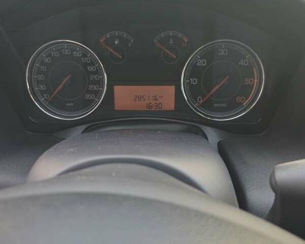 Сірий Фіат Croma, об'ємом двигуна 1.9 л та пробігом 285 тис. км за 5000 $, фото 29 на Automoto.ua