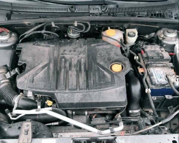 Сірий Фіат Croma, об'ємом двигуна 1.9 л та пробігом 460 тис. км за 5300 $, фото 1 на Automoto.ua