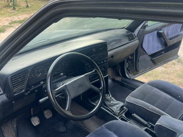 Серый Фиат Крома, объемом двигателя 2 л и пробегом 350 тыс. км за 1000 $, фото 7 на Automoto.ua