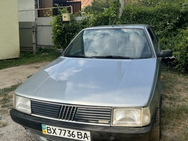 Серый Фиат Крома, объемом двигателя 2 л и пробегом 350 тыс. км за 1000 $, фото 1 на Automoto.ua