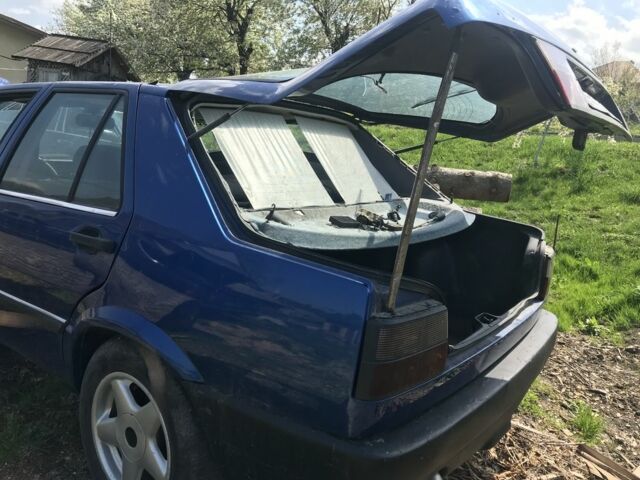 Синий Фиат Крома, объемом двигателя 2.5 л и пробегом 3 тыс. км за 715 $, фото 3 на Automoto.ua