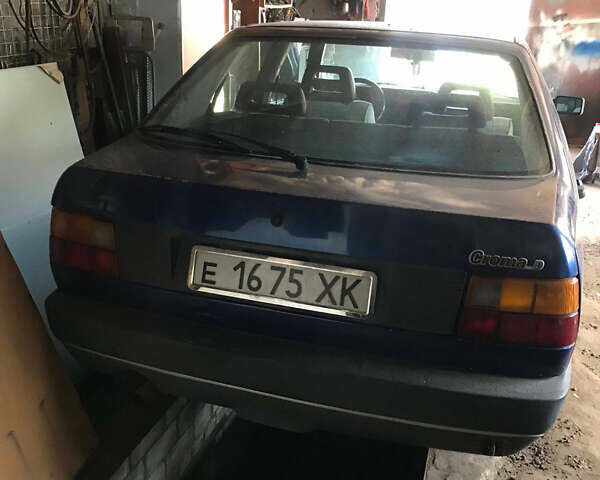 Синий Фиат Крома, объемом двигателя 2 л и пробегом 300 тыс. км за 1600 $, фото 2 на Automoto.ua