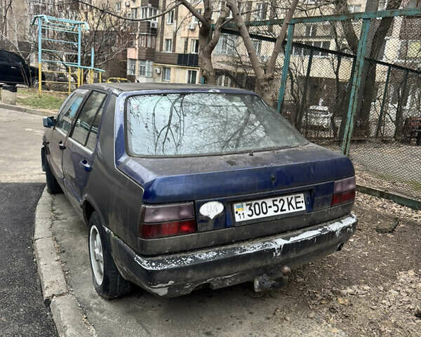 Синий Фиат Крома, объемом двигателя 2 л и пробегом 150 тыс. км за 900 $, фото 1 на Automoto.ua