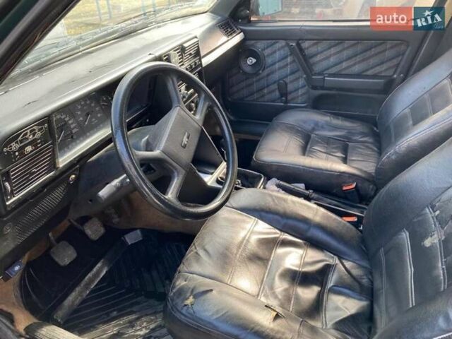 Зеленый Фиат Крома, объемом двигателя 2 л и пробегом 500 тыс. км за 2000 $, фото 5 на Automoto.ua