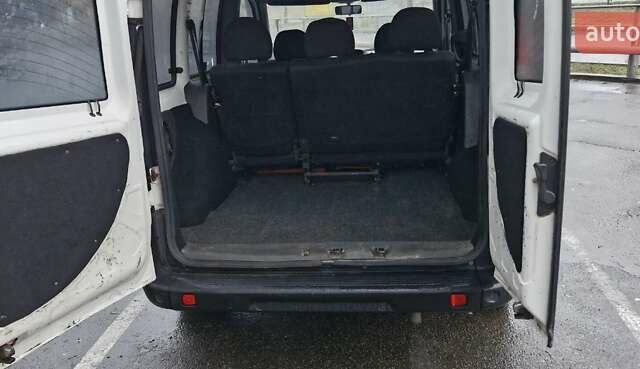 Білий Фіат Добло Панорама, об'ємом двигуна 1.4 л та пробігом 243 тис. км за 5100 $, фото 7 на Automoto.ua