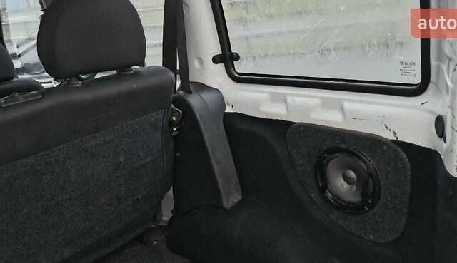 Білий Фіат Добло Панорама, об'ємом двигуна 1.4 л та пробігом 243 тис. км за 5100 $, фото 8 на Automoto.ua