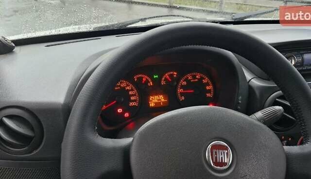 Білий Фіат Добло Панорама, об'ємом двигуна 1.4 л та пробігом 243 тис. км за 5100 $, фото 12 на Automoto.ua