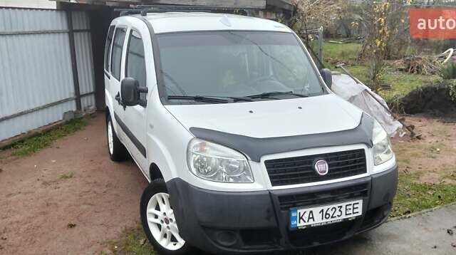 Білий Фіат Добло Панорама, об'ємом двигуна 1.37 л та пробігом 141 тис. км за 5900 $, фото 3 на Automoto.ua