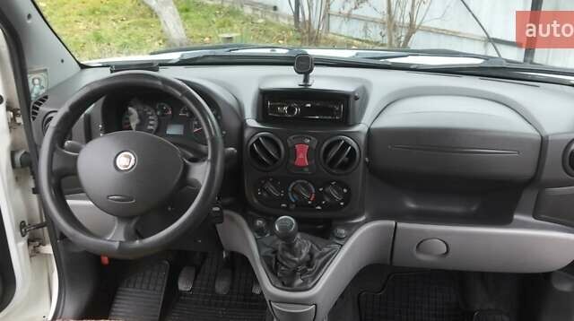 Білий Фіат Добло Панорама, об'ємом двигуна 1.37 л та пробігом 141 тис. км за 5900 $, фото 13 на Automoto.ua