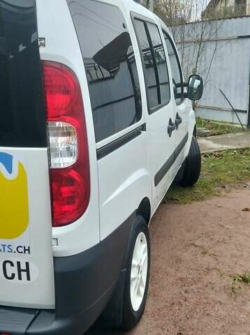 Білий Фіат Добло Панорама, об'ємом двигуна 1.37 л та пробігом 141 тис. км за 5900 $, фото 5 на Automoto.ua
