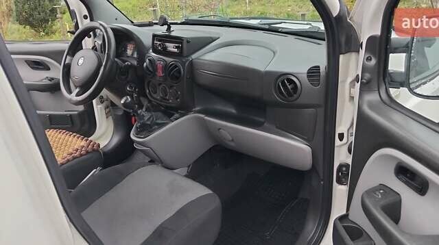 Білий Фіат Добло Панорама, об'ємом двигуна 1.37 л та пробігом 141 тис. км за 5900 $, фото 9 на Automoto.ua