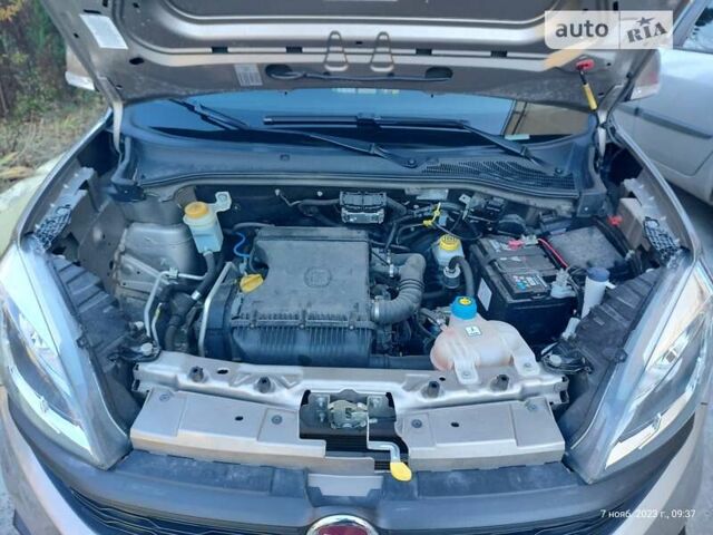 Бежевий Фіат Добло Панорама, об'ємом двигуна 1.4 л та пробігом 54 тис. км за 14500 $, фото 54 на Automoto.ua