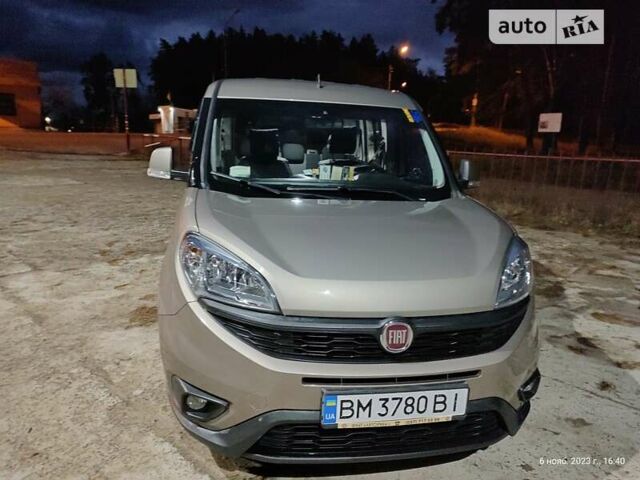 Бежевий Фіат Добло Панорама, об'ємом двигуна 1.4 л та пробігом 54 тис. км за 14500 $, фото 18 на Automoto.ua