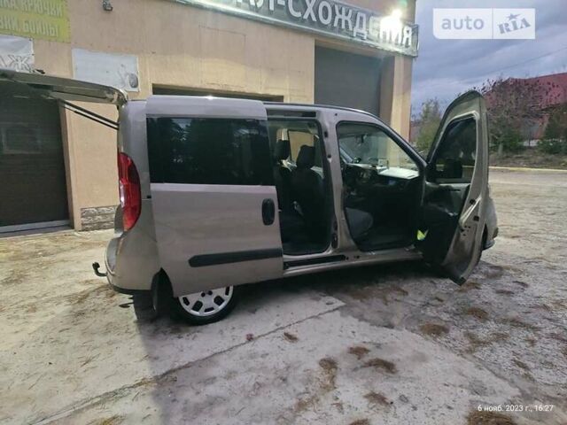 Бежевий Фіат Добло Панорама, об'ємом двигуна 1.4 л та пробігом 54 тис. км за 14500 $, фото 4 на Automoto.ua