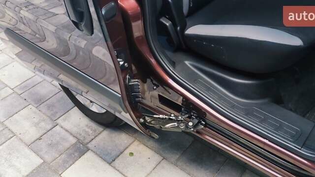 Коричневий Фіат Добло Панорама, об'ємом двигуна 1.37 л та пробігом 75 тис. км за 12500 $, фото 26 на Automoto.ua