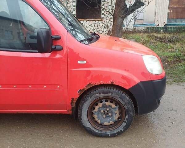 Красный Фиат Добло Панорама, объемом двигателя 1.37 л и пробегом 302 тыс. км за 2650 $, фото 3 на Automoto.ua