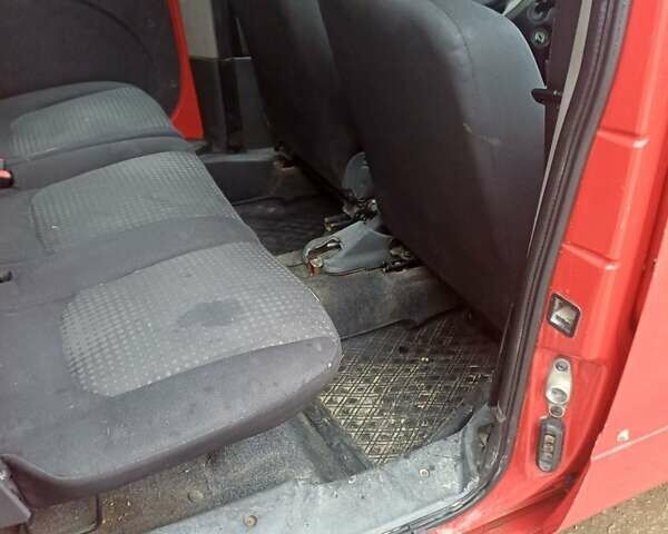 Красный Фиат Добло Панорама, объемом двигателя 1.37 л и пробегом 302 тыс. км за 2650 $, фото 7 на Automoto.ua